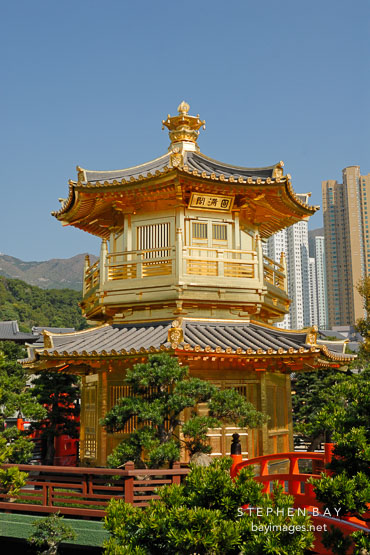 Pavilion of Absolute Perfection. Nan Lian Gardens, New Kowloon, Hong Kong, China.