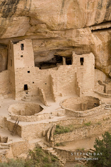 Tower and kivas at Cliff Palace. Mesa Verde NP, Colorado.