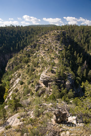 The Island Trail encircles the mesa at Walnut Canyon. Walnut Canyon NM, Arizona.