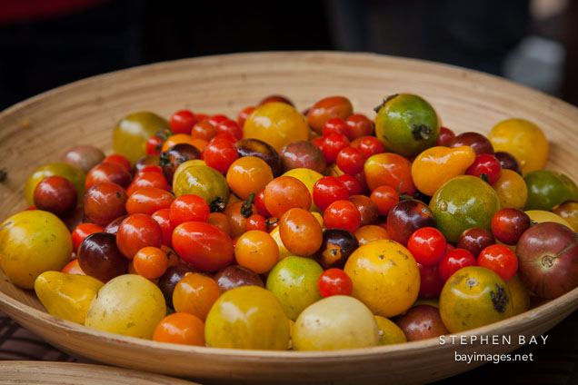 Heirloom tomatoes at the Des Moines farmer's market.