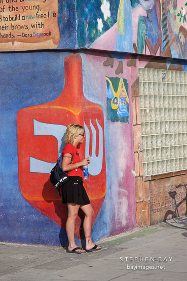 Waiting. Venice, California, USA.