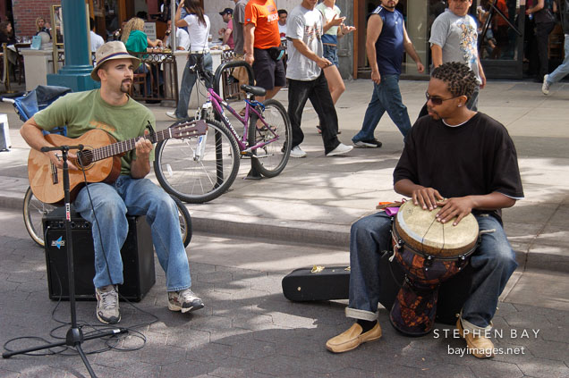 Musicians. Third street promenade, Santa Monica, California, USA.