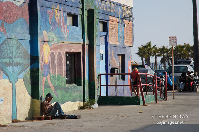 Alleyway. Venice, California, USA.