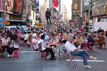 Crowd of people enjoying Times Square in New York. - Photo #25211