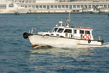 Boat. Victoria Harbor, Hong Kong, China. - Photo #15620