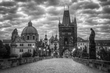 Charles bridge at dawn. Prague, Czech Republic. - Photo #30121