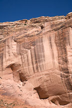 Tiny dwelling in Canyon del Muerto. Canyon de Chelly NM, Arizona. - Photo #18144