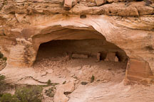 Yucca Cave Ruin. Canyon de Chelly NM, Arizona. - Photo #18407