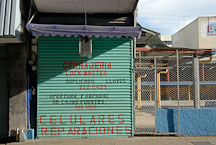 Closed locksmith and cell phone repair shop. San Jose, Costa Rica. - Photo #14373