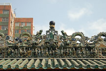 Frieze on top of the Tin Hau Temple. Hong Kong, China. - Photo #15381