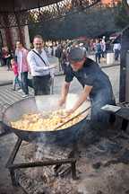 Cooking potatoes and onions. Prague, Czech Republic - Photo #30186