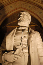 Statue of president James A. Garfield. Garfield monument, Lake View Cemetery, Cleveland, Ohio, USA - Photo #4190